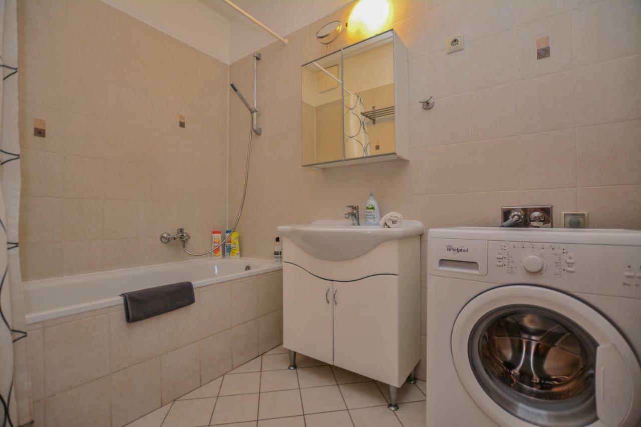 Design Free Parking Apartment In City Center Budapest Luaran gambar